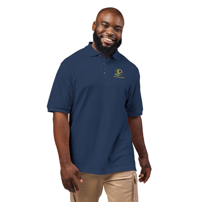 Embroidered crest polo shirt with lightweight pique fabric and subtle chest emblem